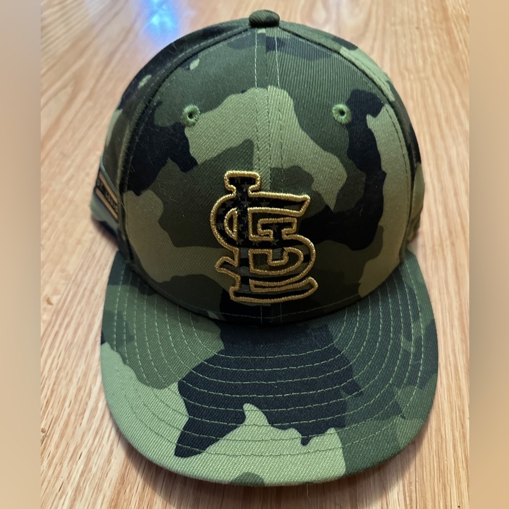 St Louis Cardinals Special Edition Camo Military Hat
Fitted 7 1/4 New era